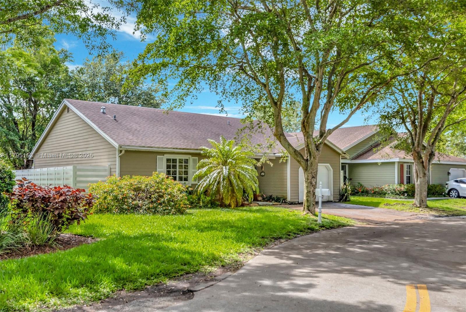 15025 SW 141st Ct, Miami, Florida image 2