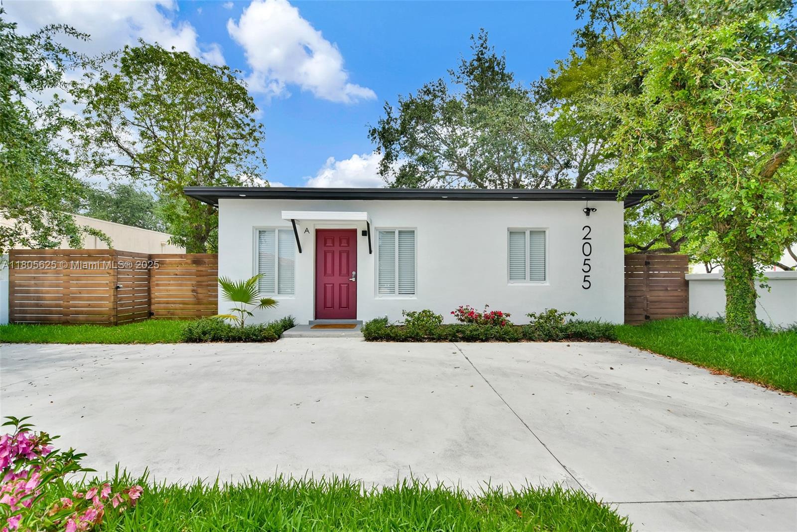 2055 NE 140th St, North Miami Beach, Florida image 16