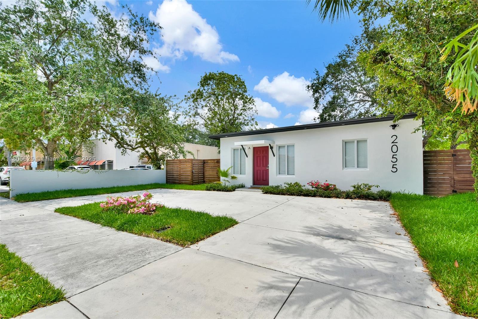 2055 NE 140th St, North Miami Beach, Florida image 3