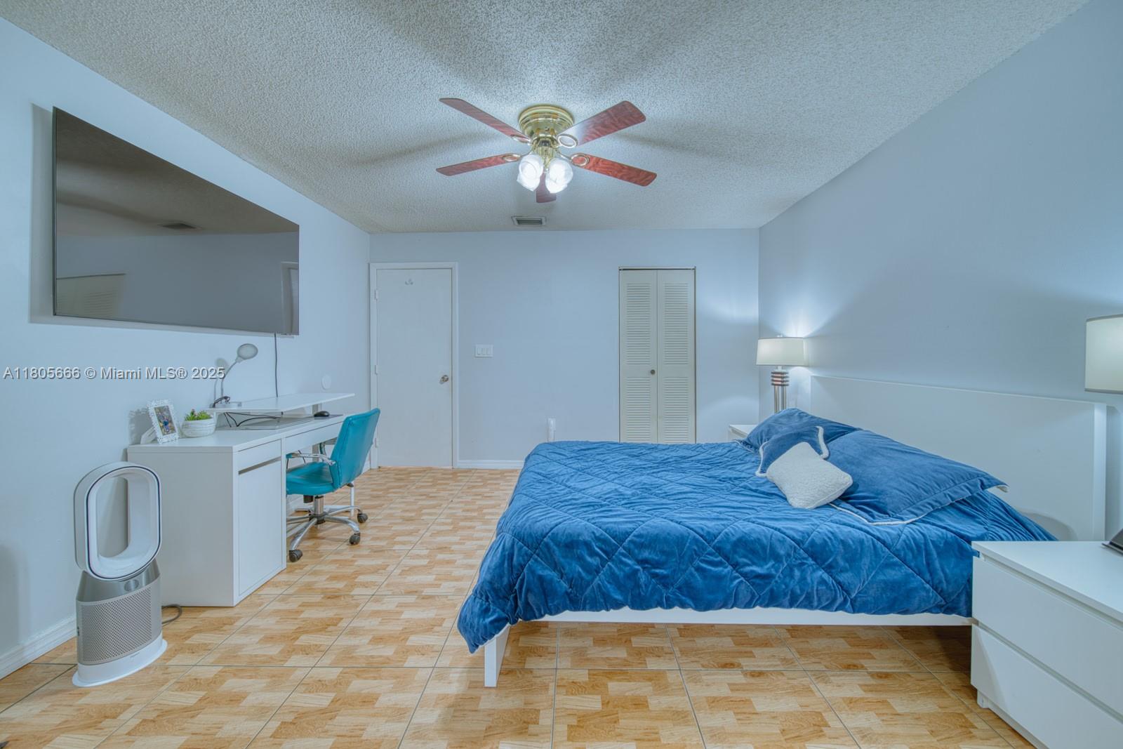 6755 NW 199th St, Hialeah, Florida image 16