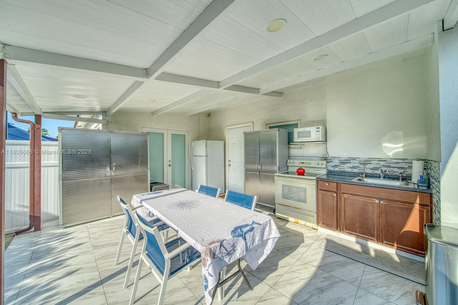 6755 NW 199th St, Hialeah, Florida image 29