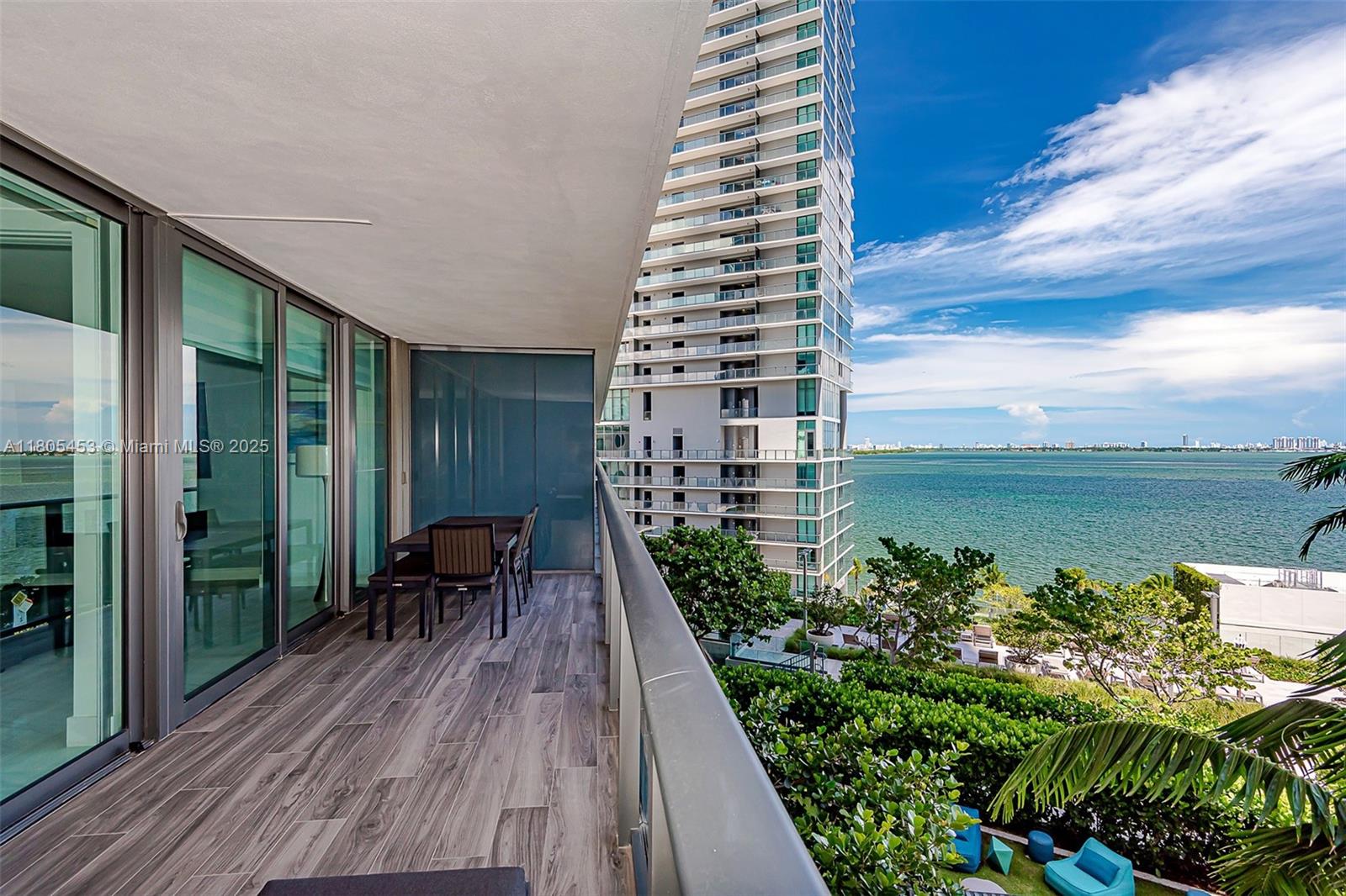 Apartamento para Alugar em Miami, FL