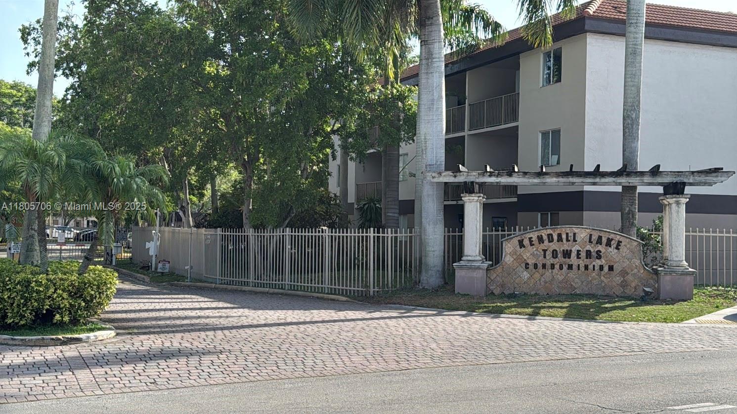 15241 SW 80th St #207, Miami, Florida image 1