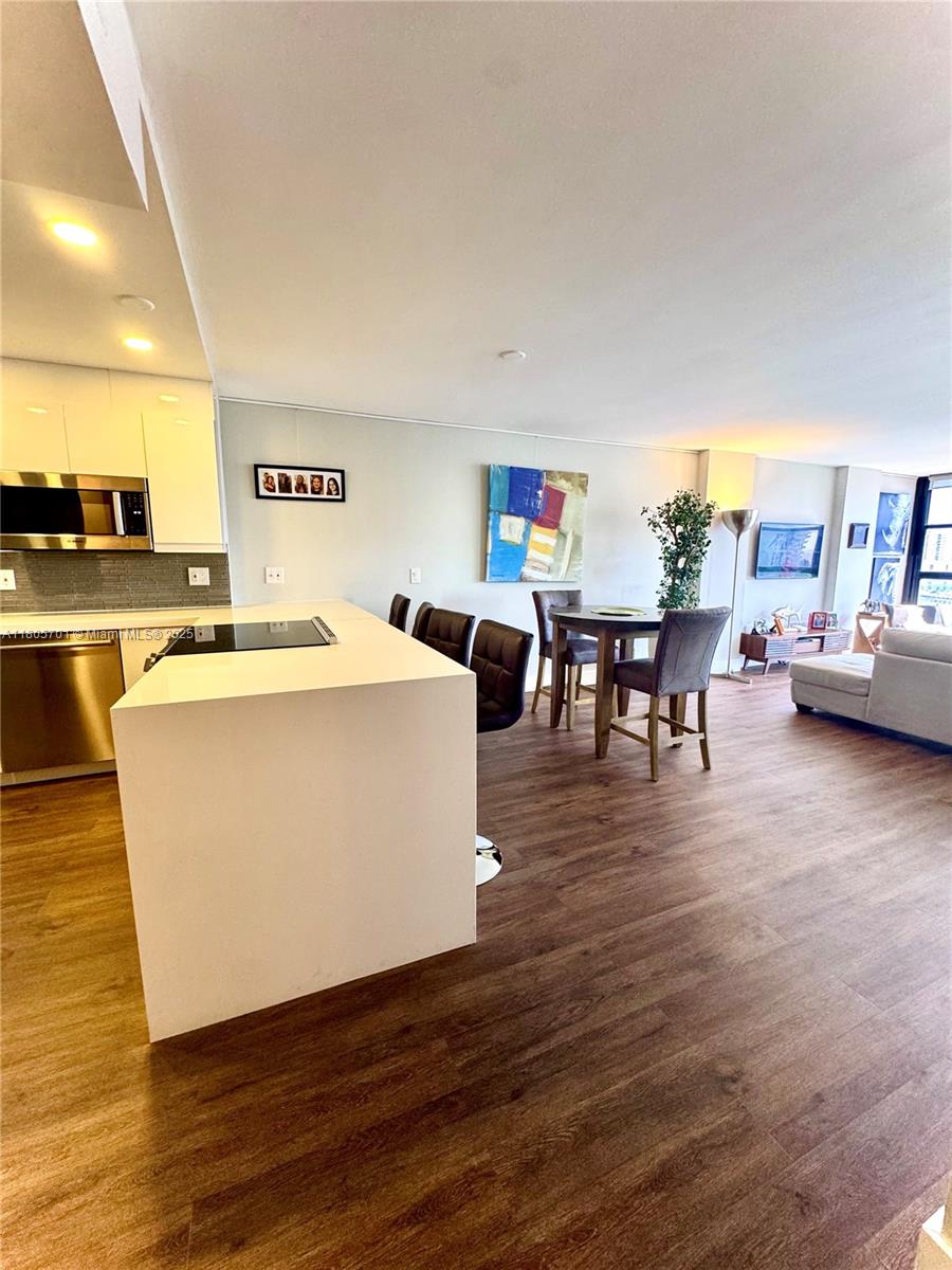 200 Leslie Dr #817, Hallandale Beach, Florida image 13