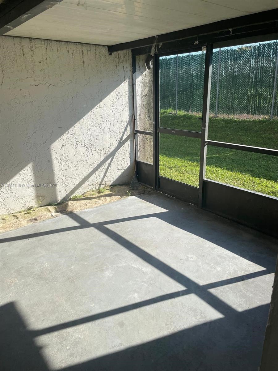 810 73rd Ave Unit 9, North Lauderdale, Florida 33068