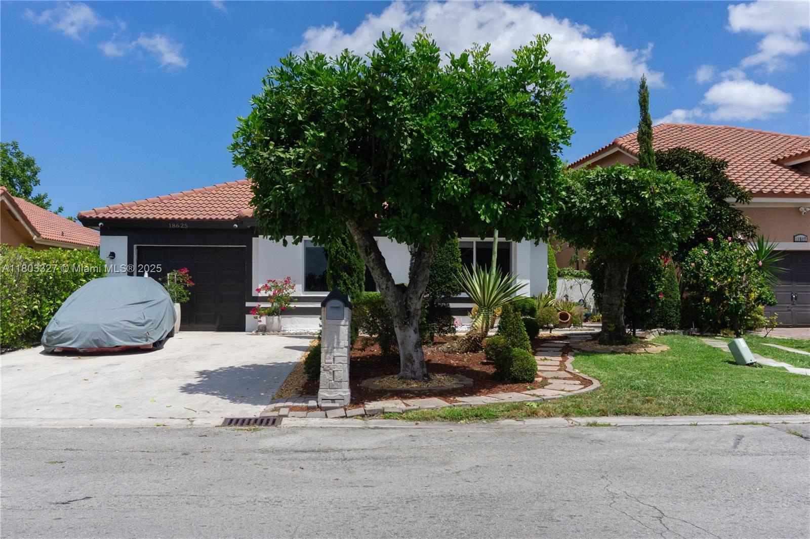18625 NW 53rd Ave, Miami Gardens, Florida image 3