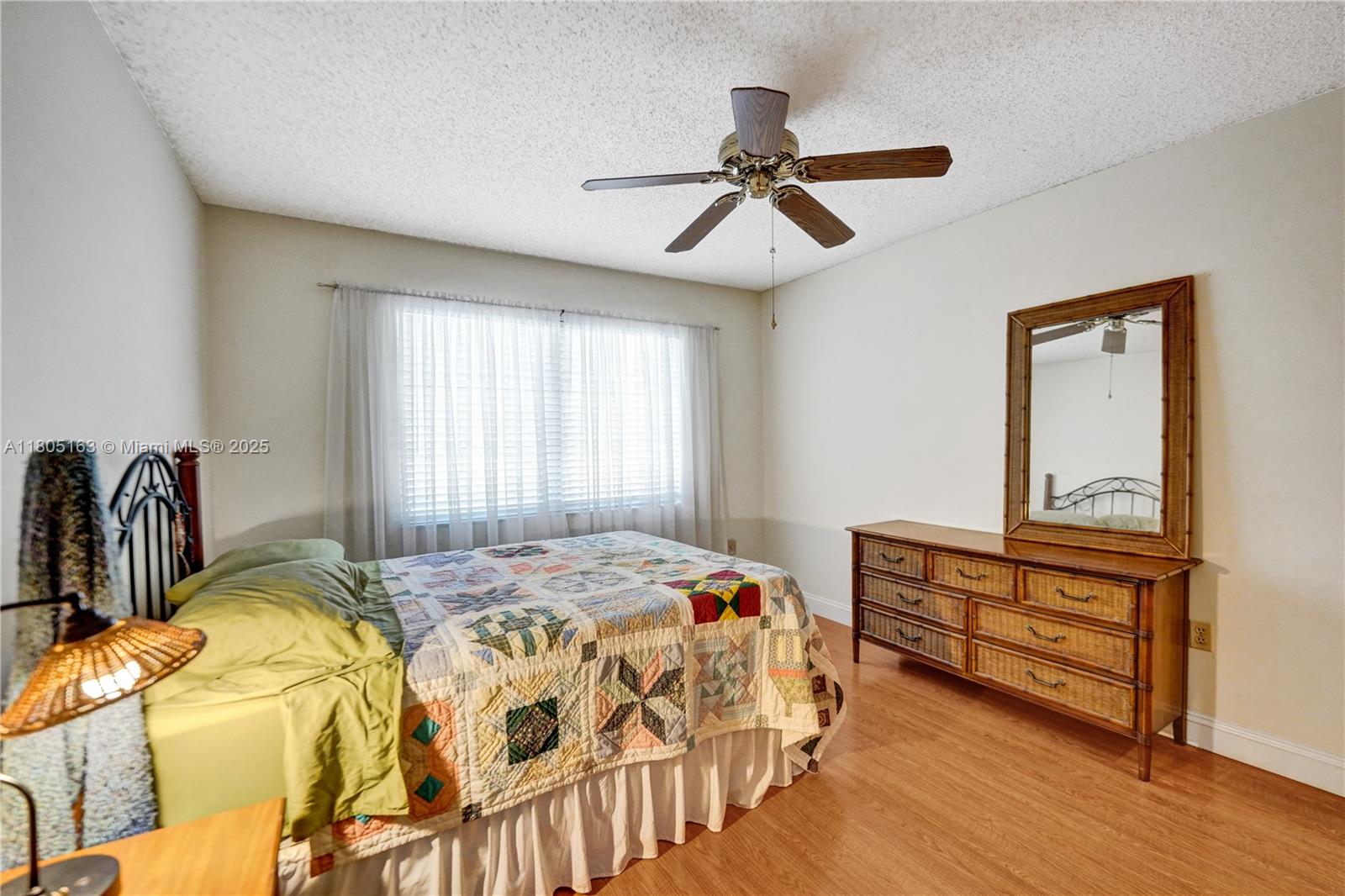 1561 NW 98th Ter, Pembroke Pines, Florida image 20