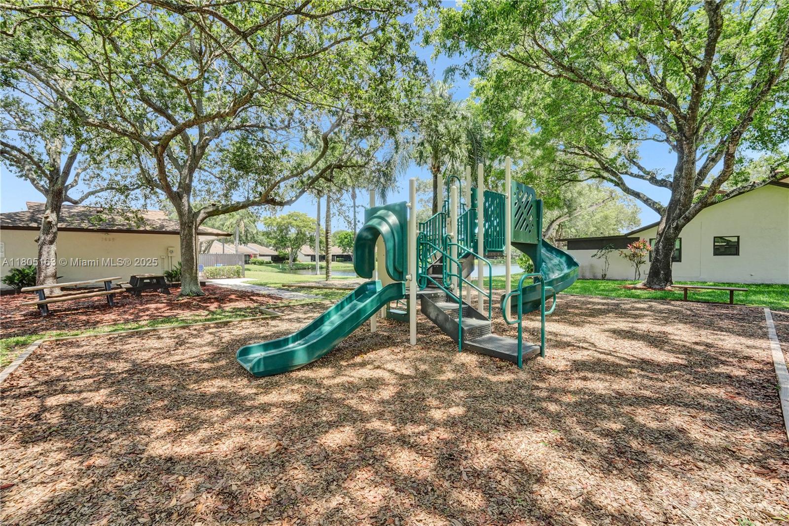 1561 NW 98th Ter, Pembroke Pines, Florida image 39