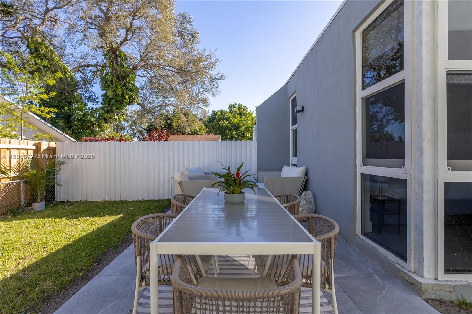 2345 SW 16th St, Miami, Florida image 14