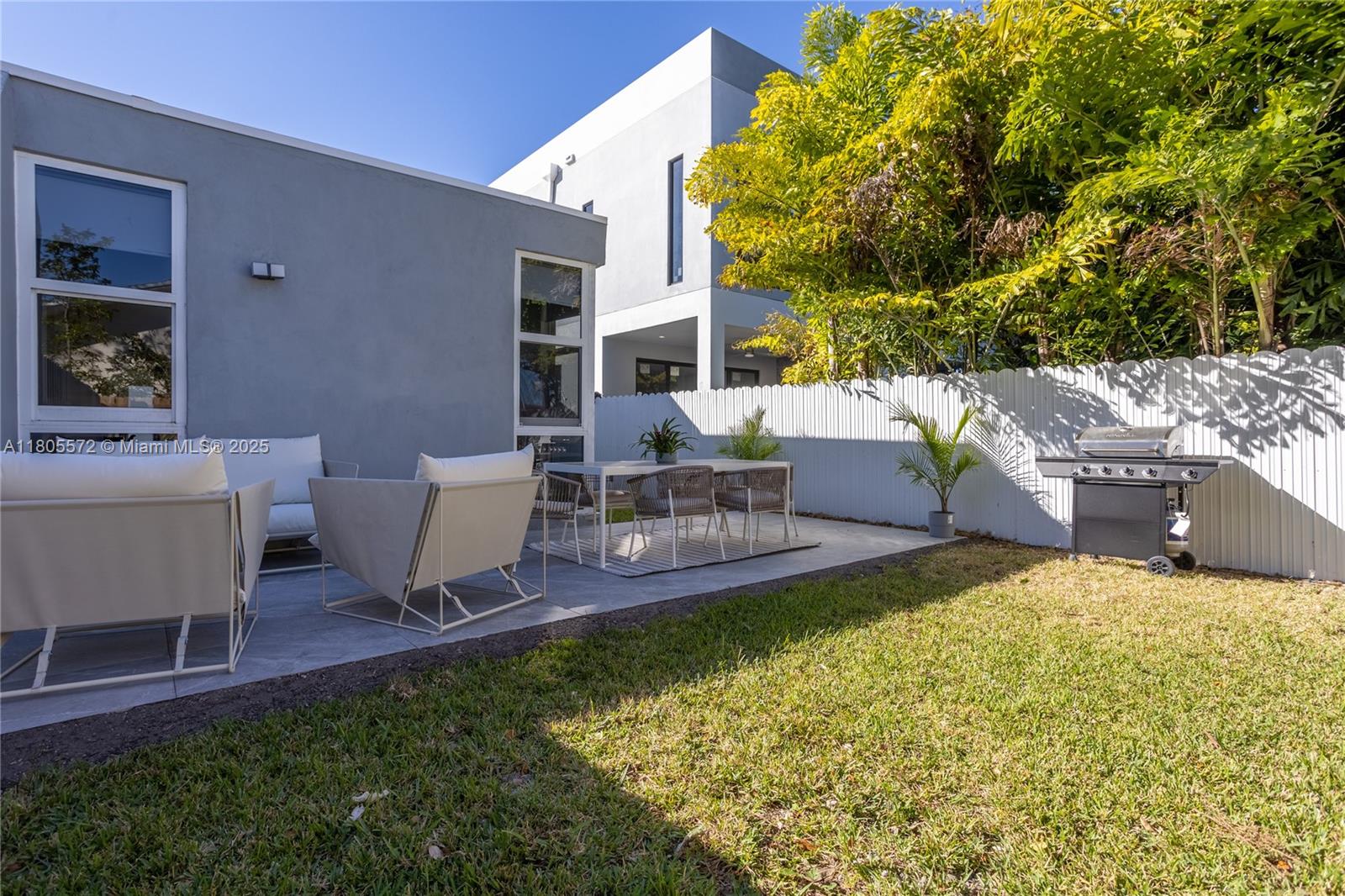 2345 SW 16th St, Miami, Florida image 24