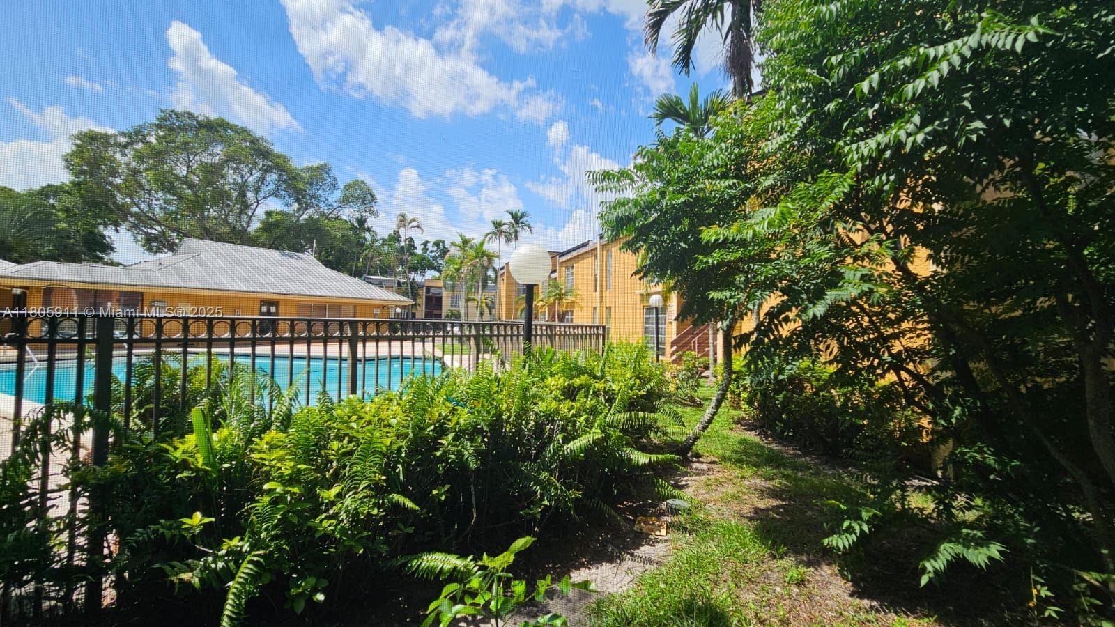 4469 Treehouse Ln #B, Tamarac, Florida image 25