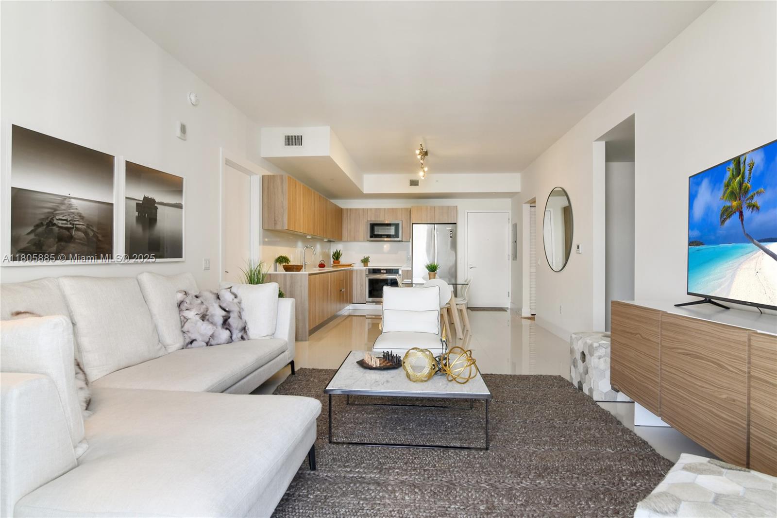Condo for Rent in Aventura, FL