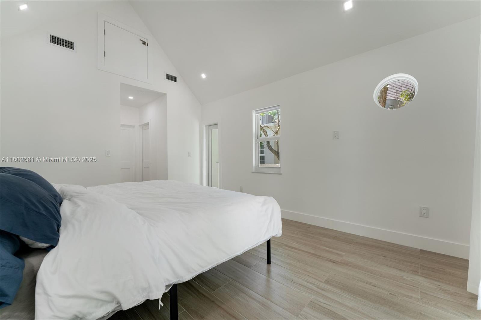 Listing Photo 18