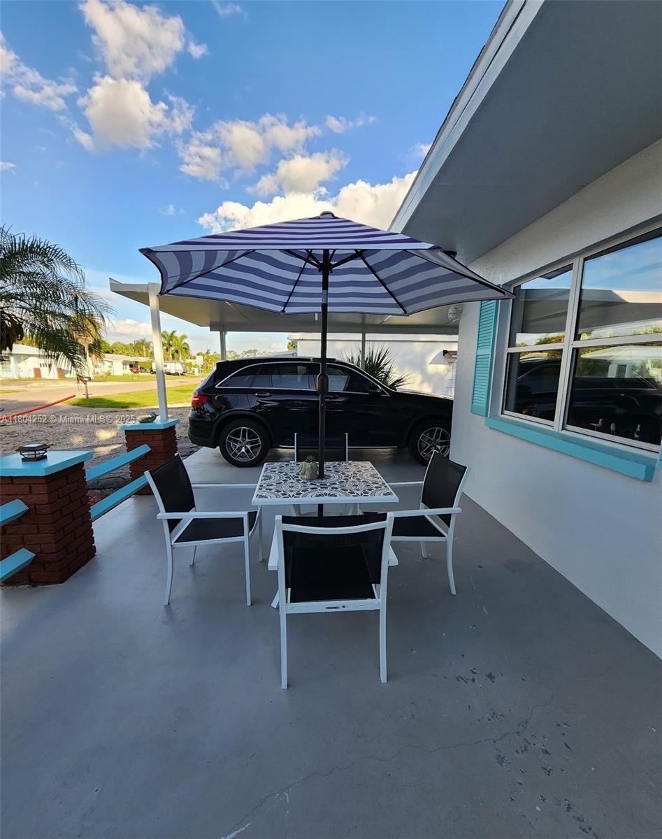 812 Lake Mcgregor Dr, Fort Myers, Florida image 2