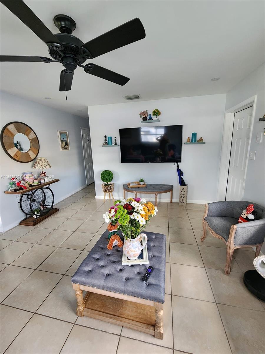 812 Lake Mcgregor Dr, Fort Myers, Florida image 3