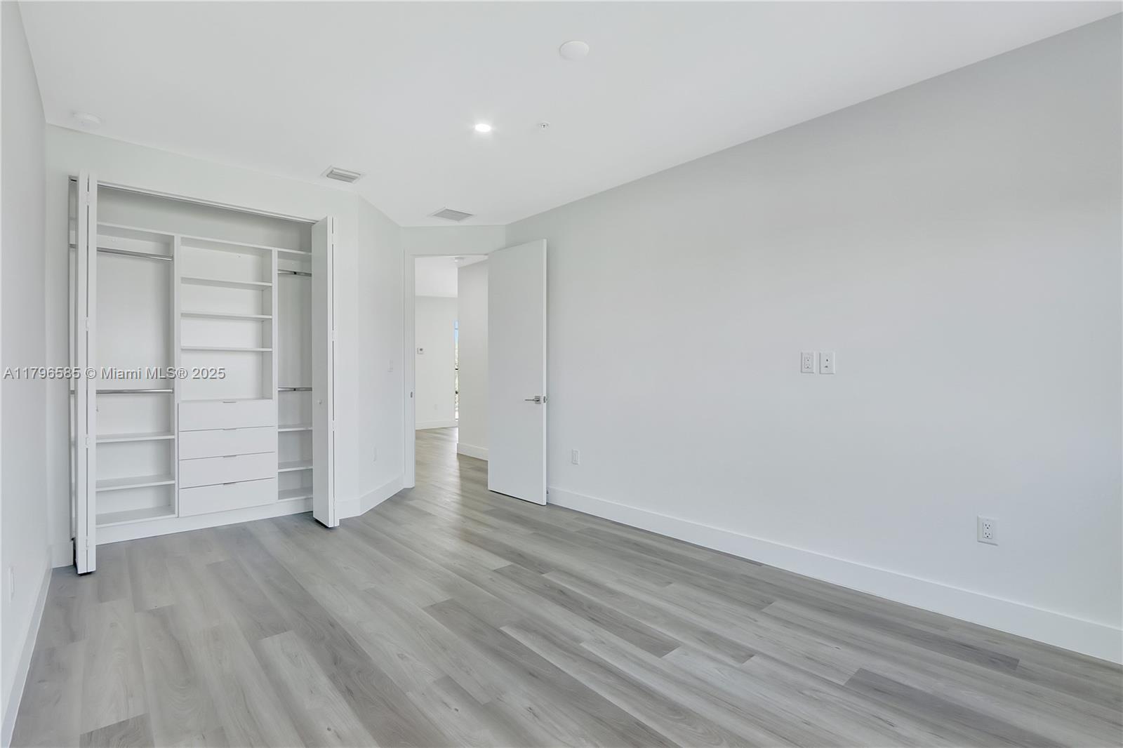 4226 NE 7th Ter #1, Oakland Park, Florida image 35