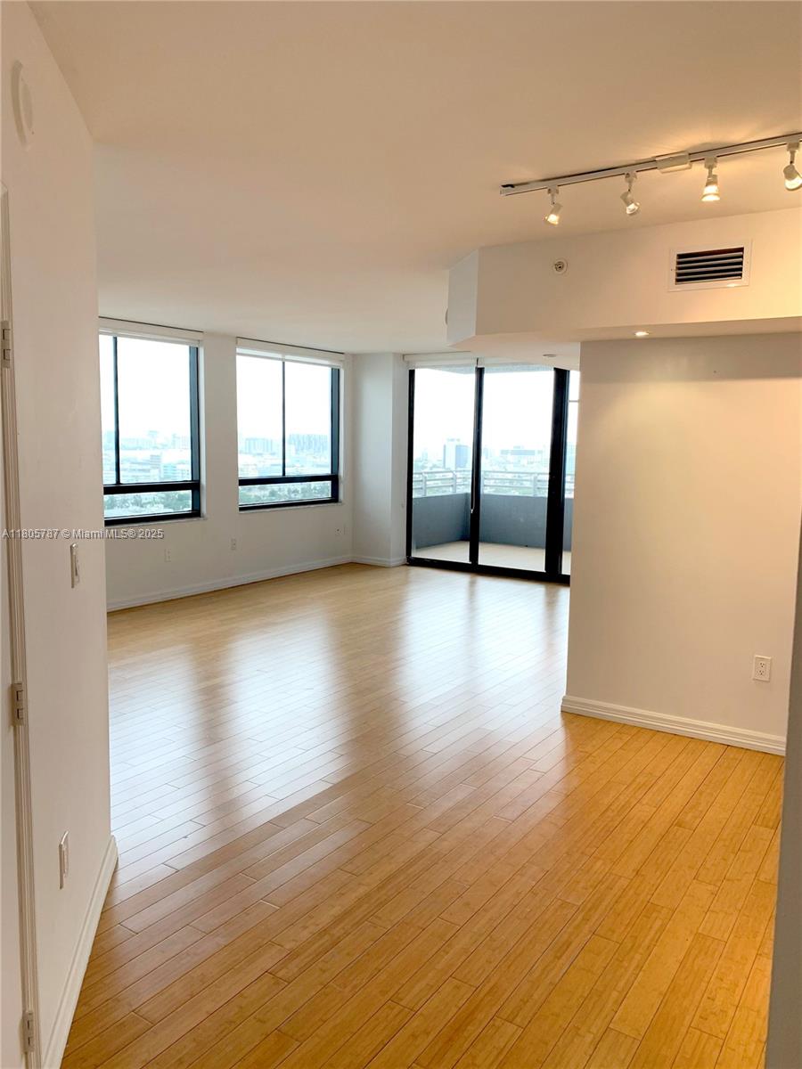 1330 West Ave #2207, Miami Beach FL 33139