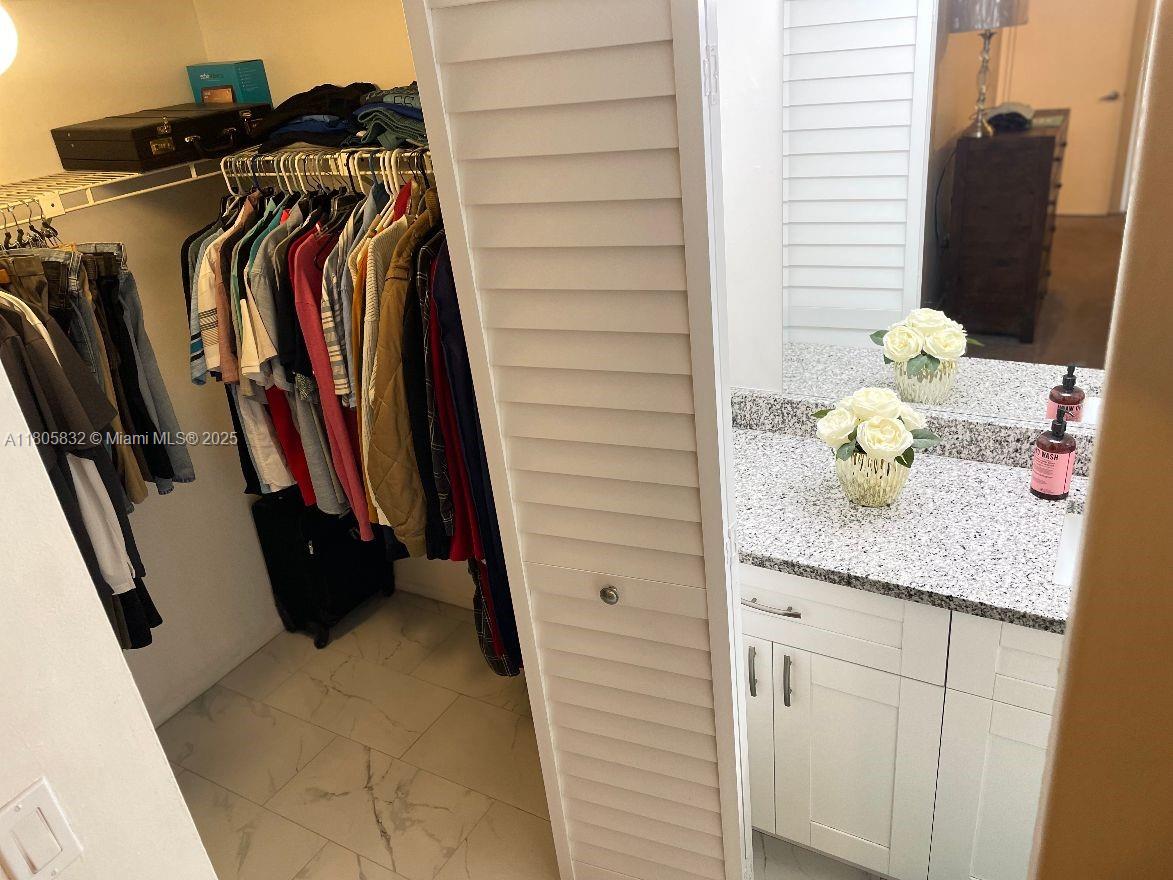 Residential, Miami, Florida image 9