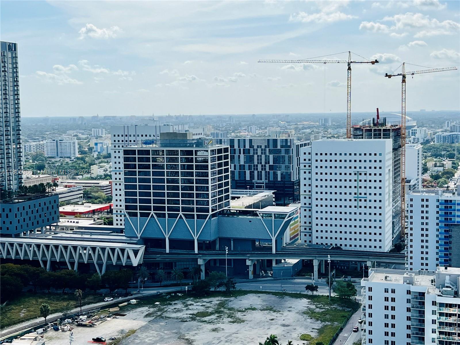 851 NE 1st Av #2808, Miami FL 33132