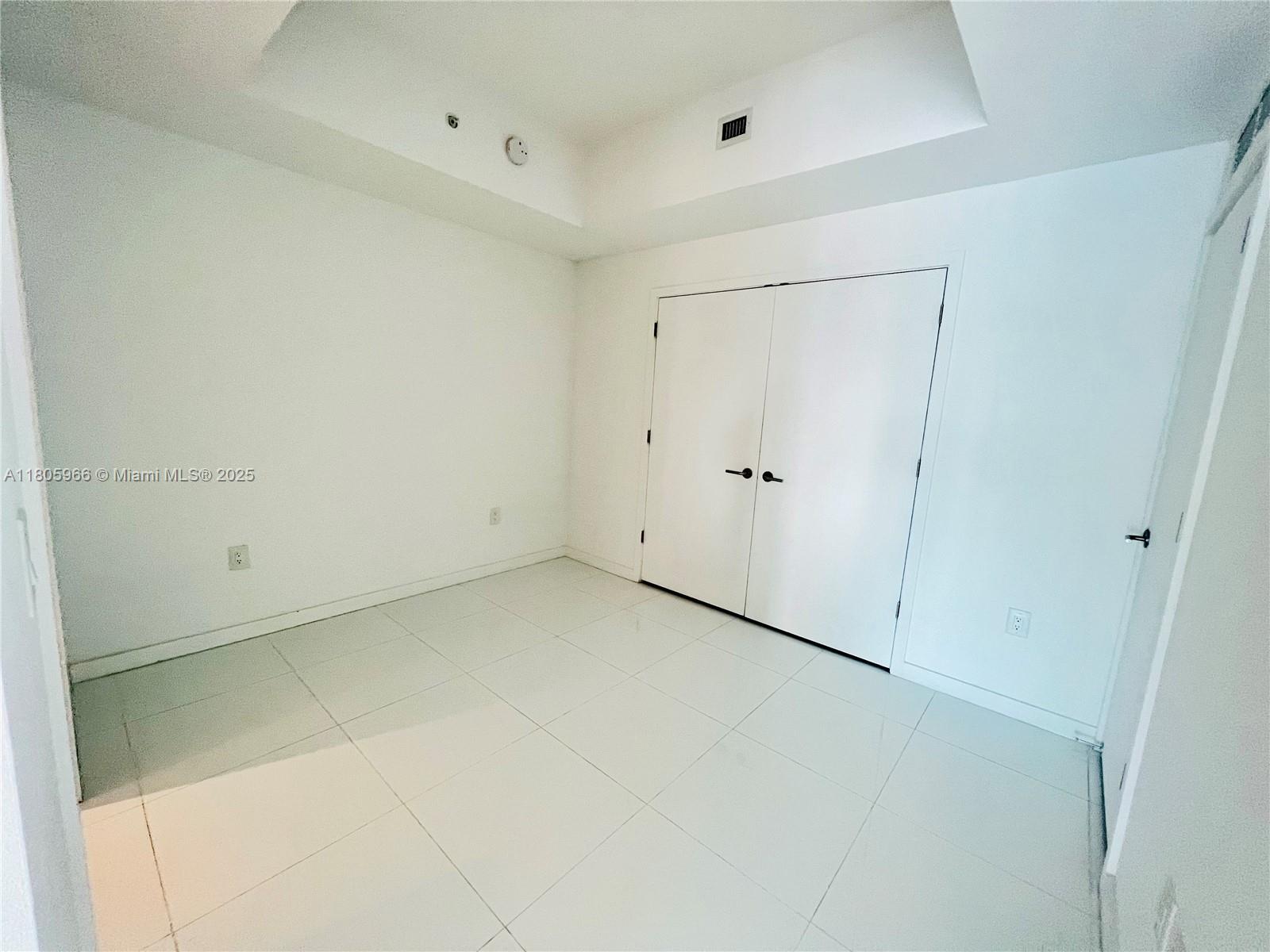 851 NE 1st Av #2808, Miami FL 33132