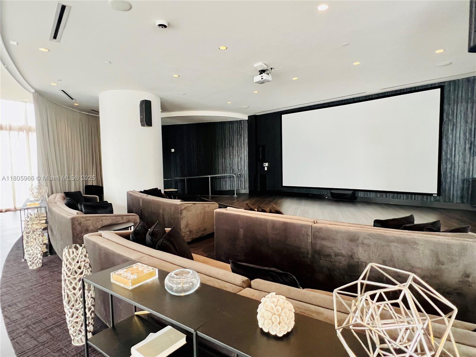 851 NE 1st Av #2808, Miami FL 33132