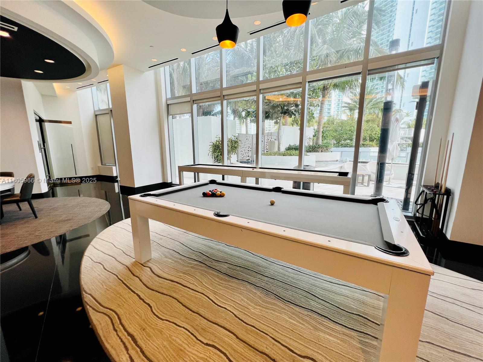 851 NE 1st Av #2808, Miami FL 33132