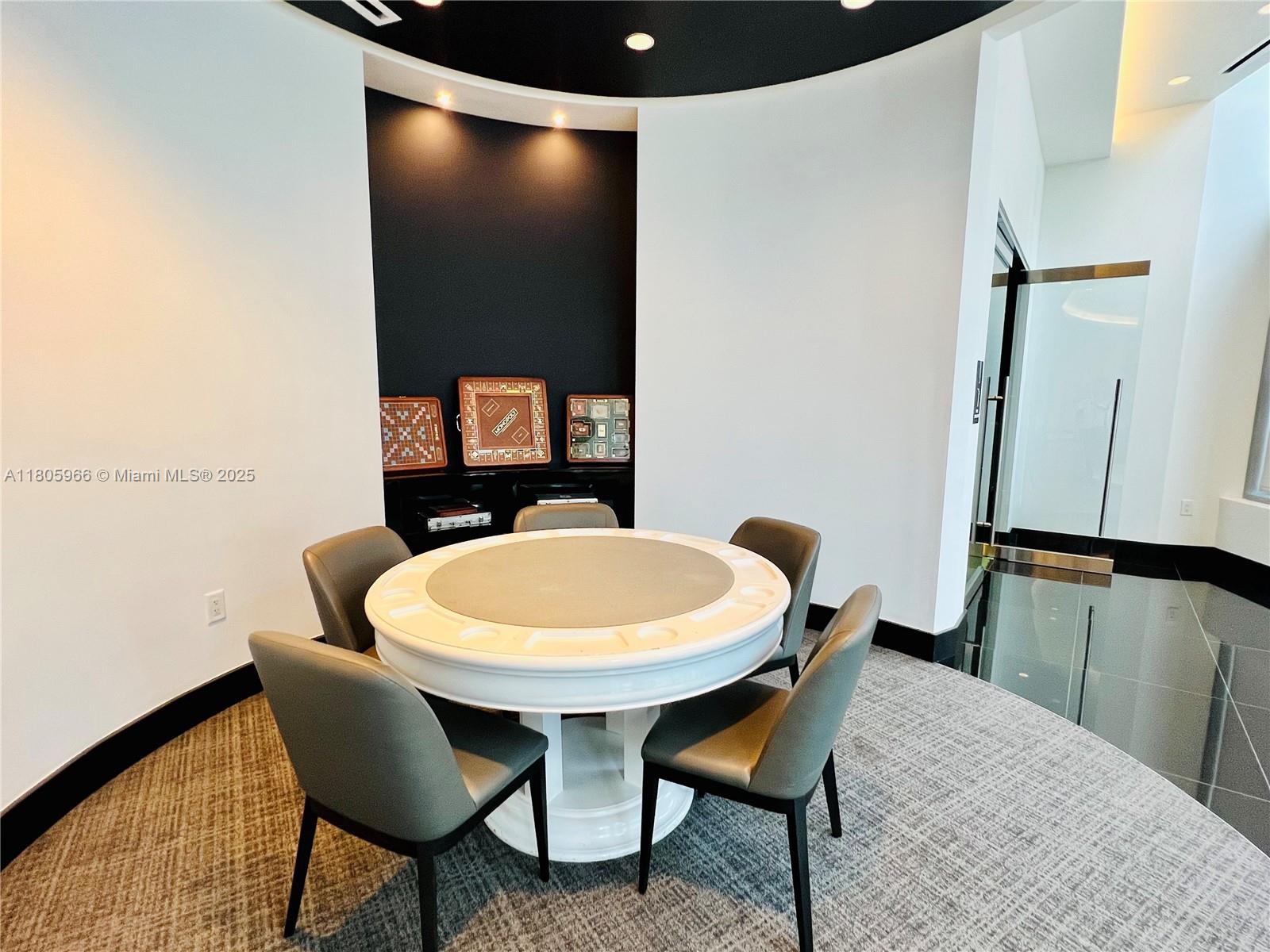 851 NE 1st Av #2808, Miami FL 33132