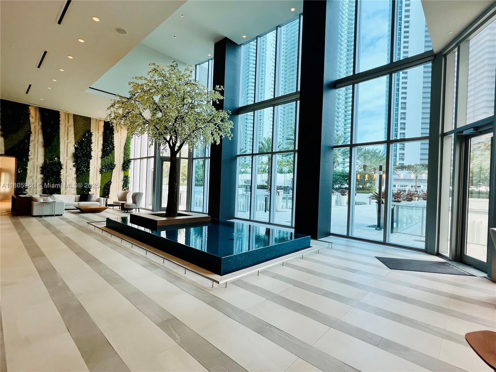 851 NE 1st Av #2808, Miami FL 33132