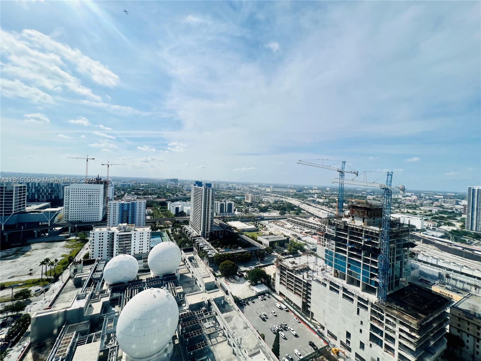 851 NE 1st Av #2808, Miami FL 33132