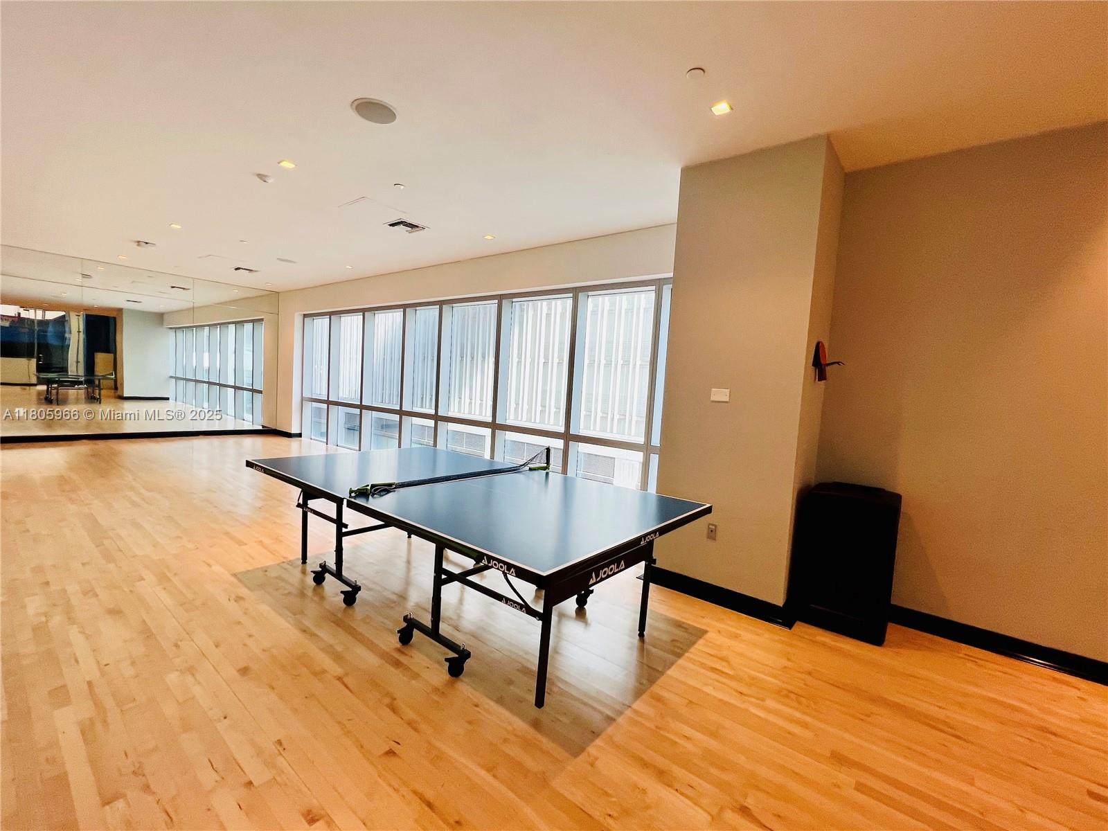 851 NE 1st Av #2808, Miami FL 33132