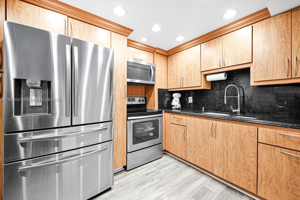 2655 Collins Ave #1501, Miami Beach, Florida image 13