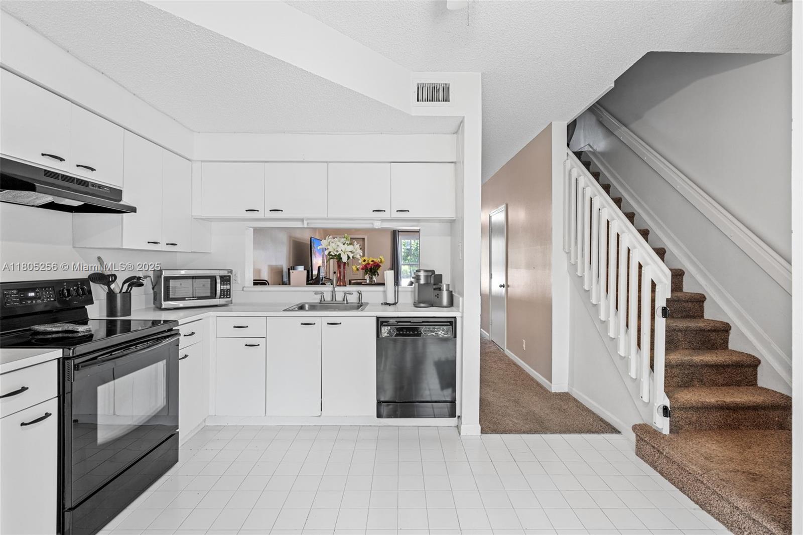 9808 NW 56th Pl, Coral Springs, Florida image 10