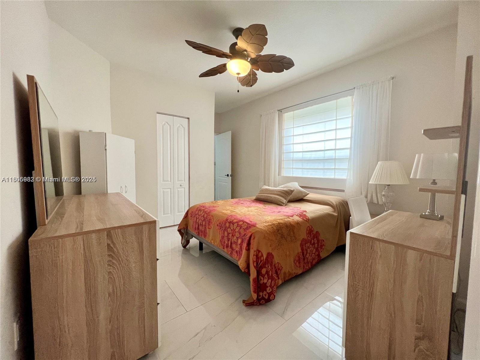 9764 NW 32nd St, Doral, Florida image 23