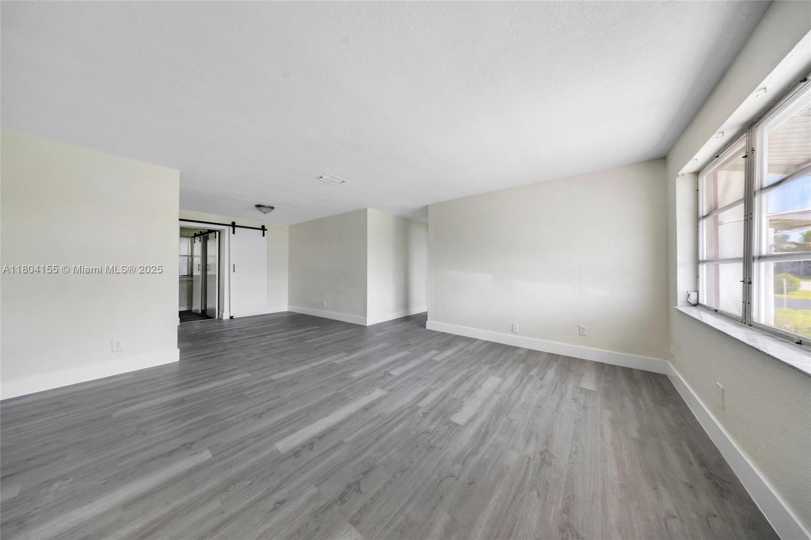 2520 NW 2nd Dr, Pompano Beach, Florida image 2