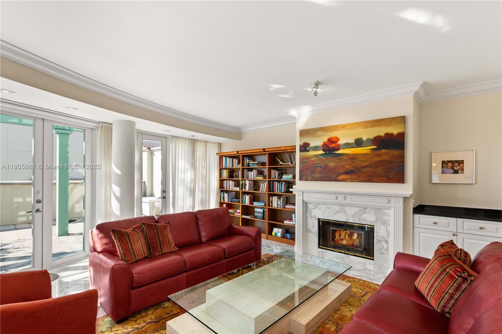 listing main picture