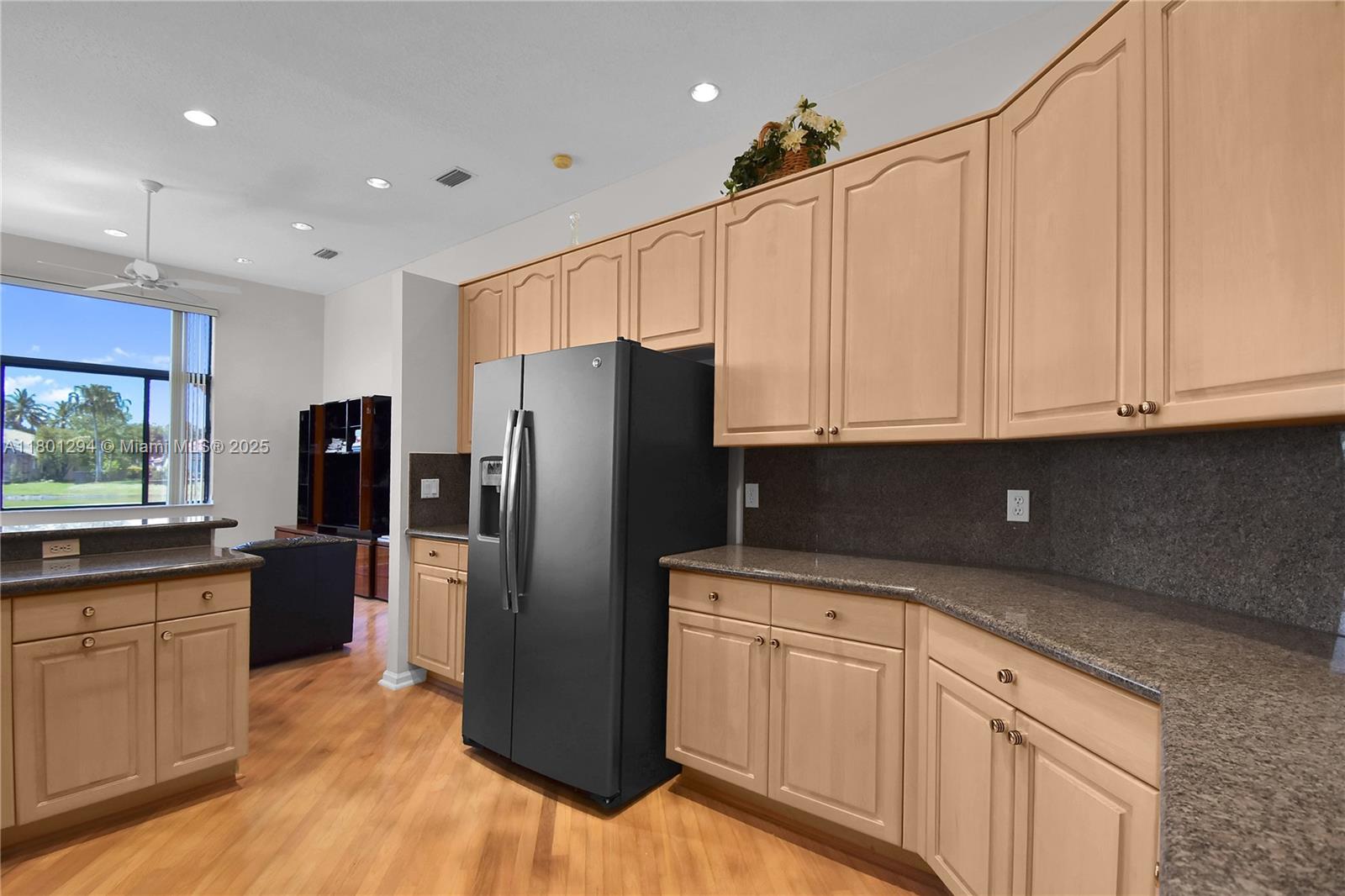 2701 Edgewater Ct, Weston, Florida image 16