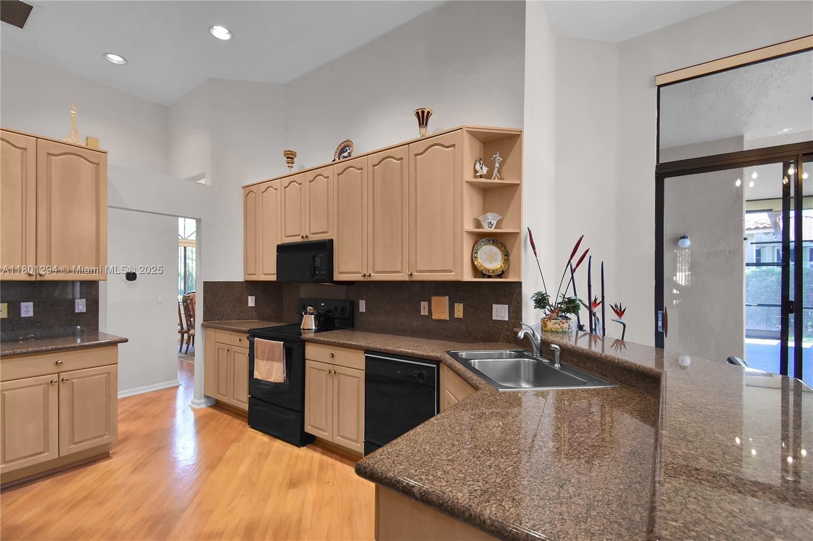 2701 Edgewater Ct, Weston, Florida image 18
