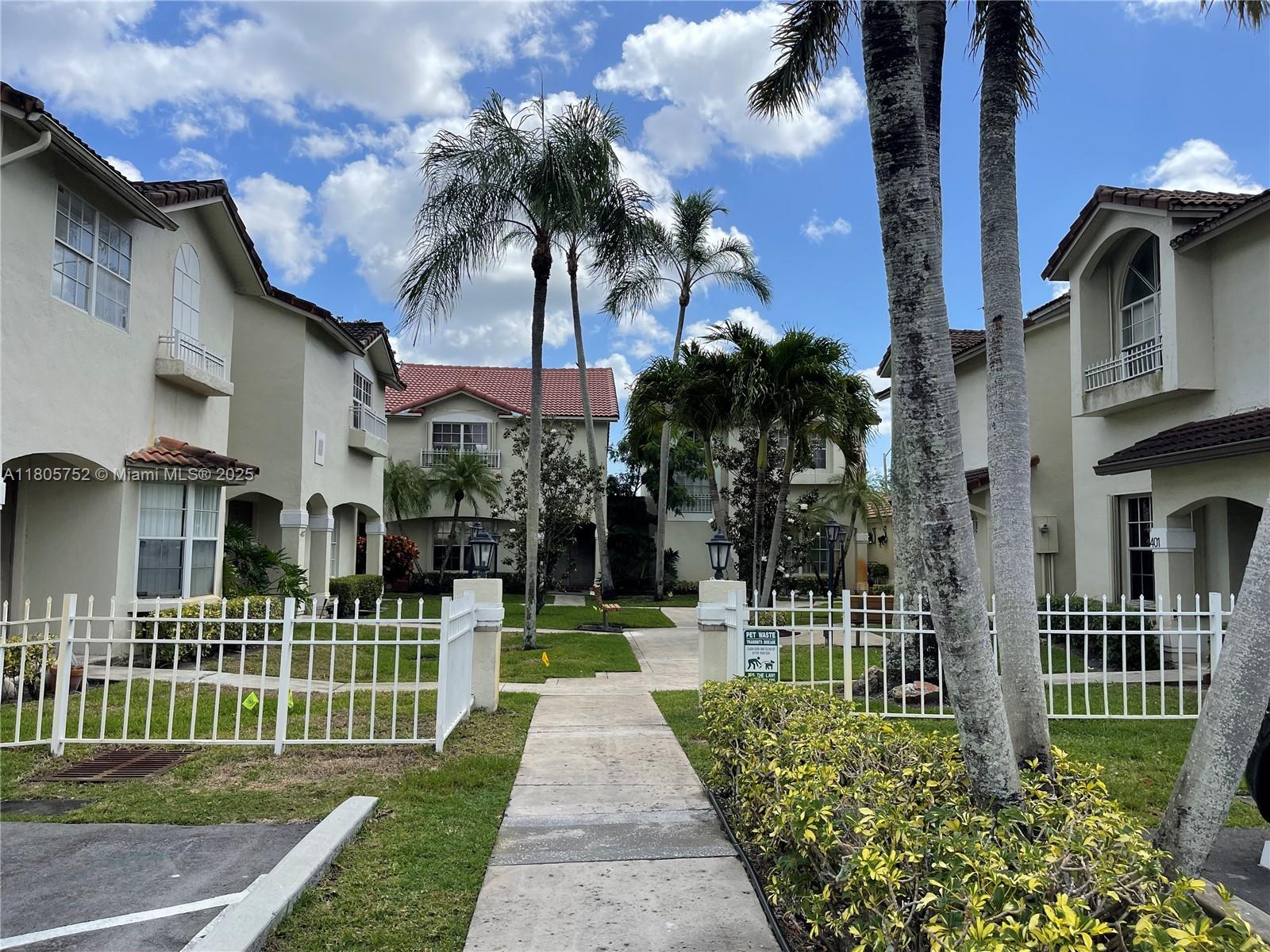 805 NW 108th Ter #7L5, Pembroke Pines, Florida image 1