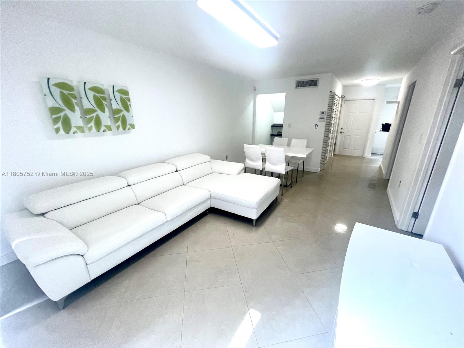 805 NW 108th Ter #7L5, Pembroke Pines, Florida image 13