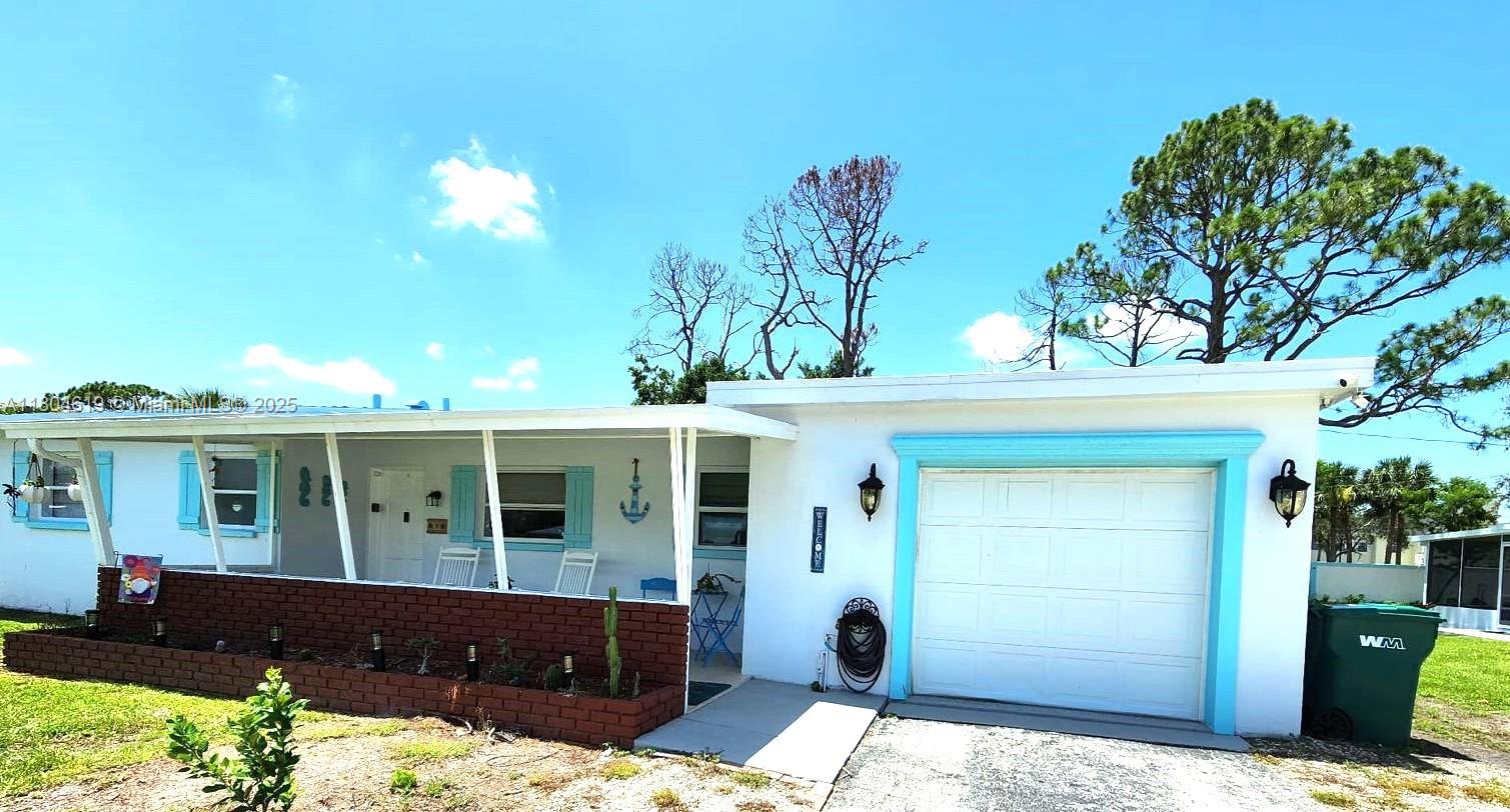 818 Lake Mcgregor Dr, Fort Myers, Florida image 1