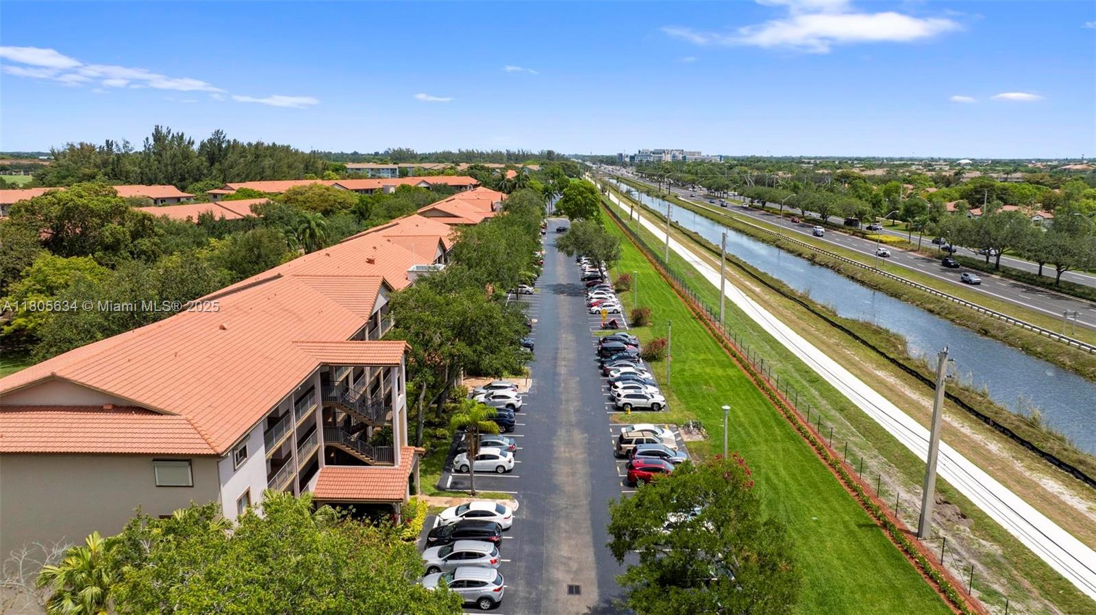 1300 SW 124th Ter #107P, Pembroke Pines, Florida image 32