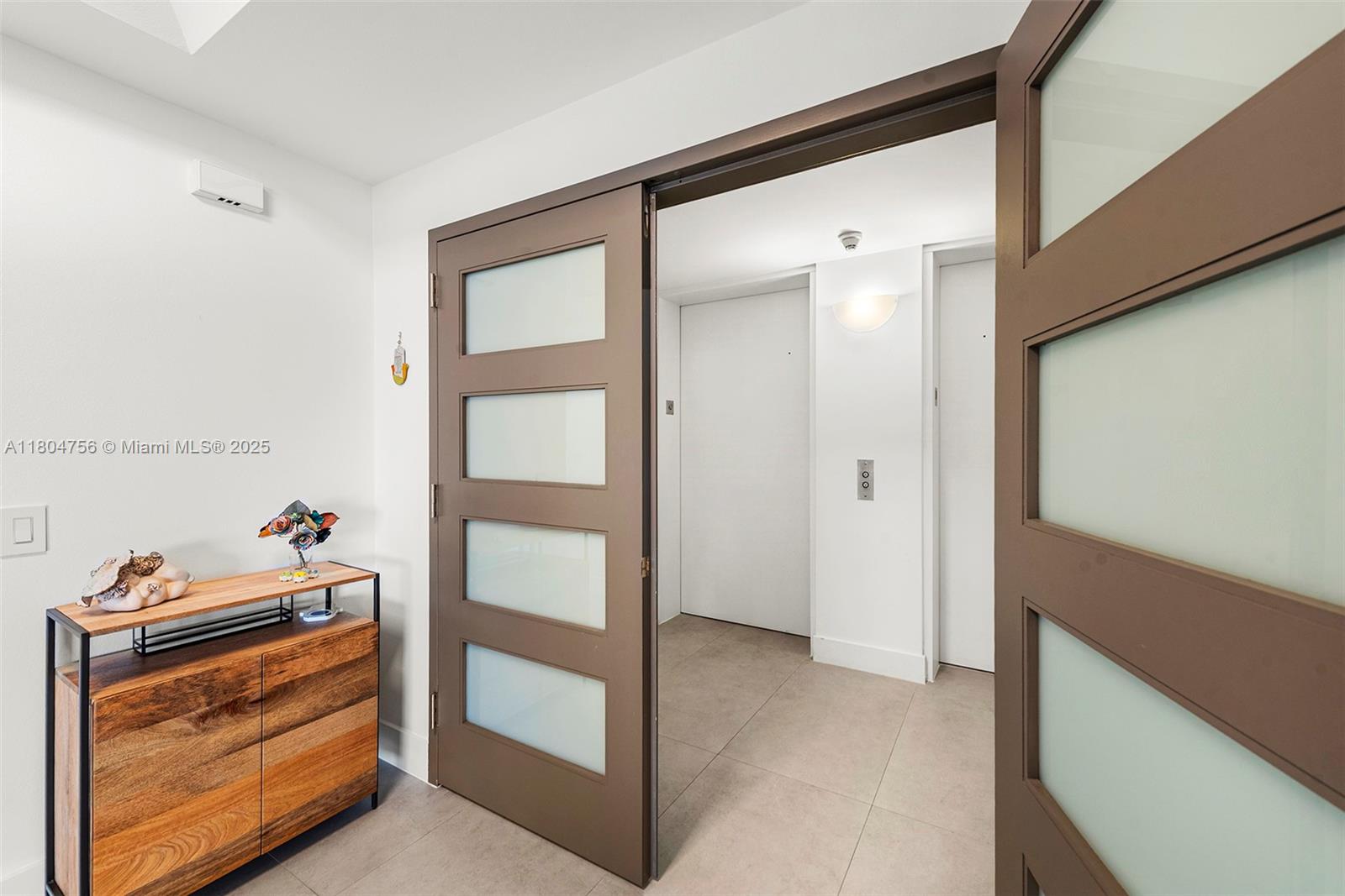 21050 Point Pl #1006, Aventura, Florida image 5