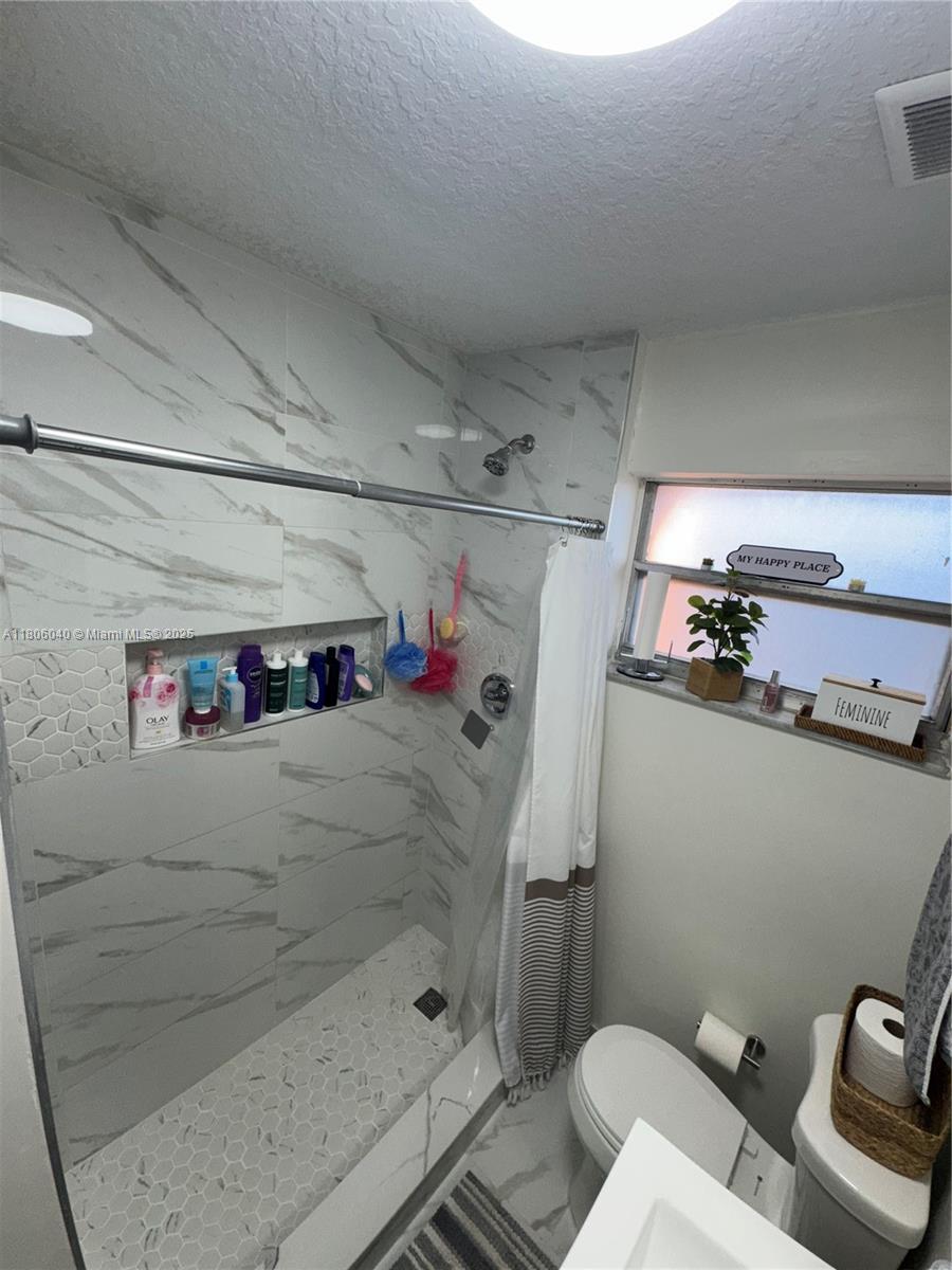 1570 W 46th St #232, Hialeah, Florida image 10