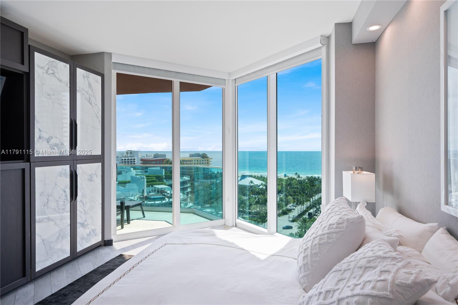 300 S Pointe Dr #1505, Miami Beach, Florida image 25