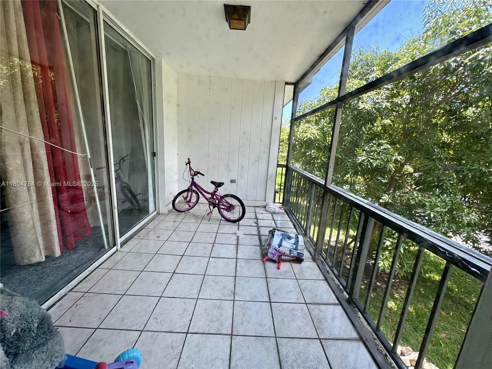 3660 Inverrary Dr #2W, Lauderhill, Florida image 15