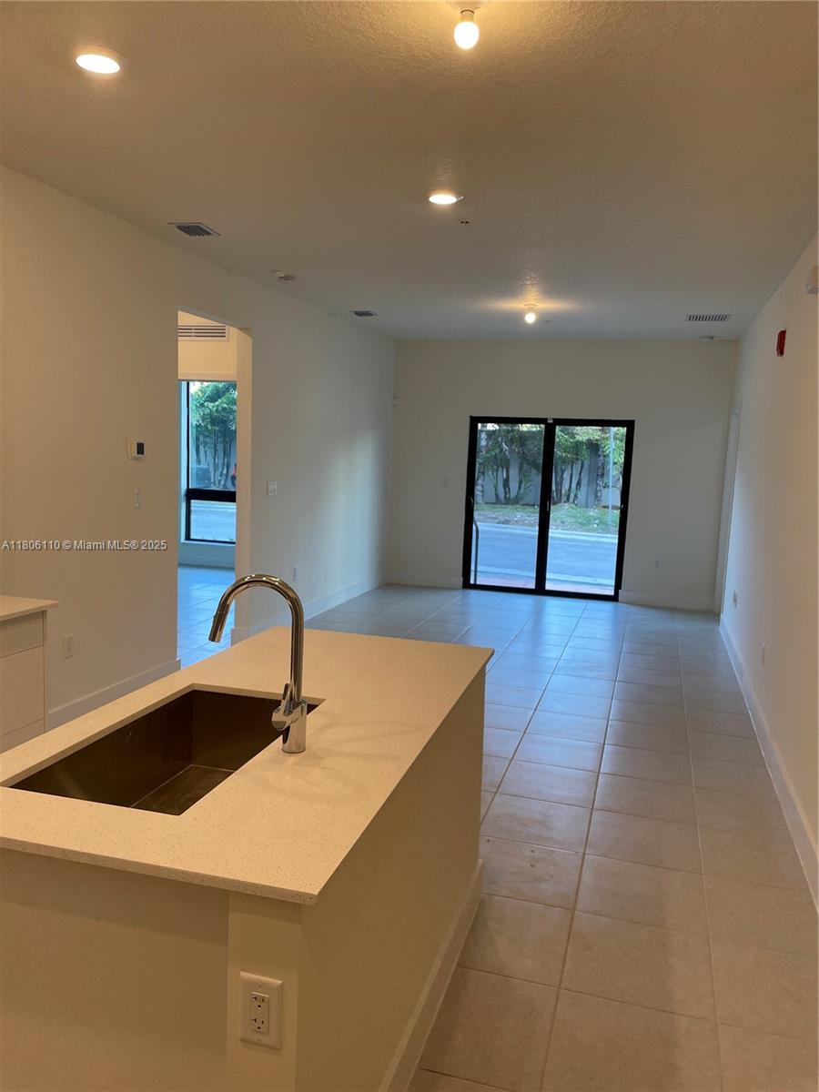 8001 NW 41 St #F-108, Doral, Florida image 2