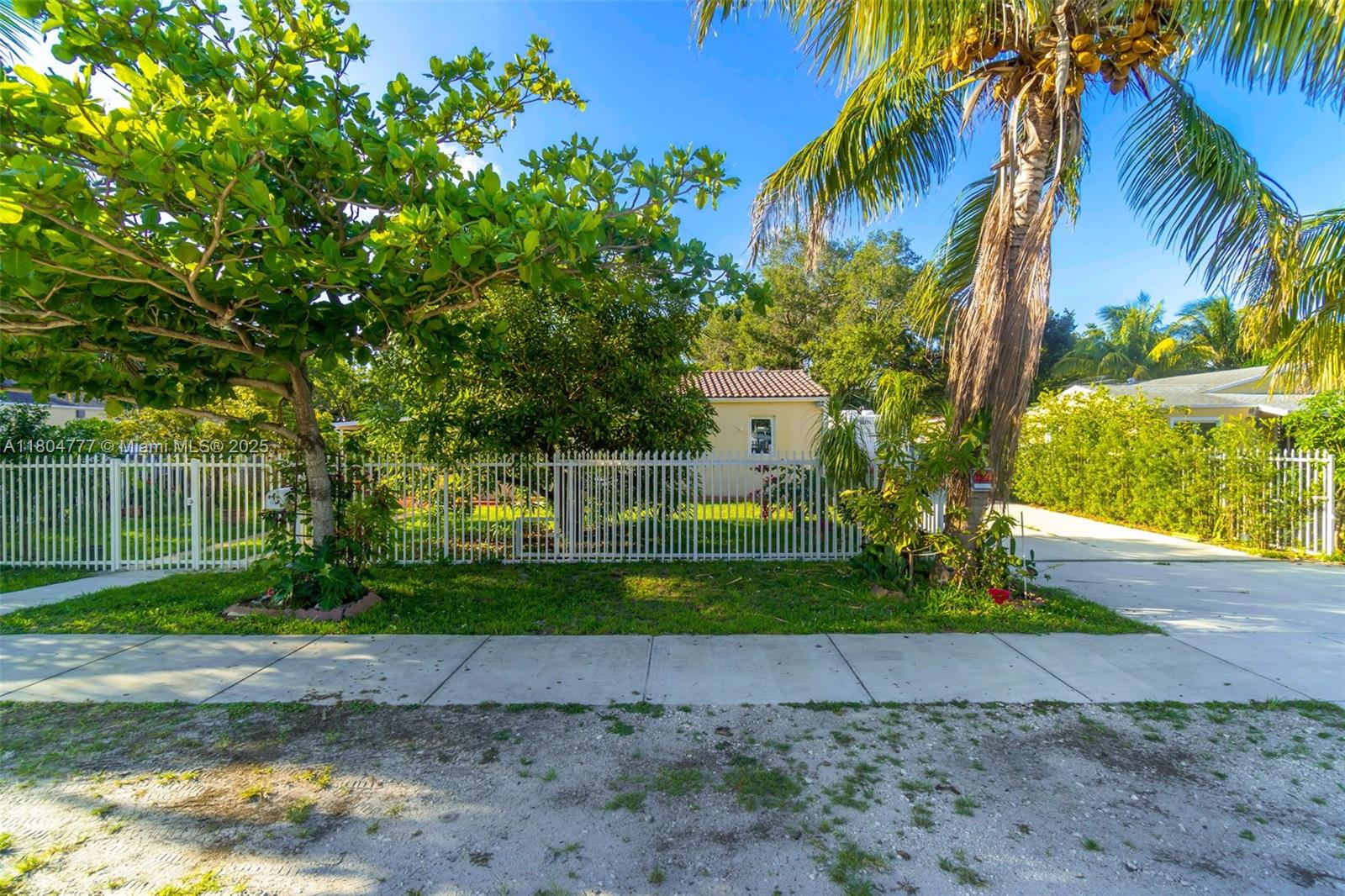 1231 Dunad Ave, Opa-Locka, Florida image 3