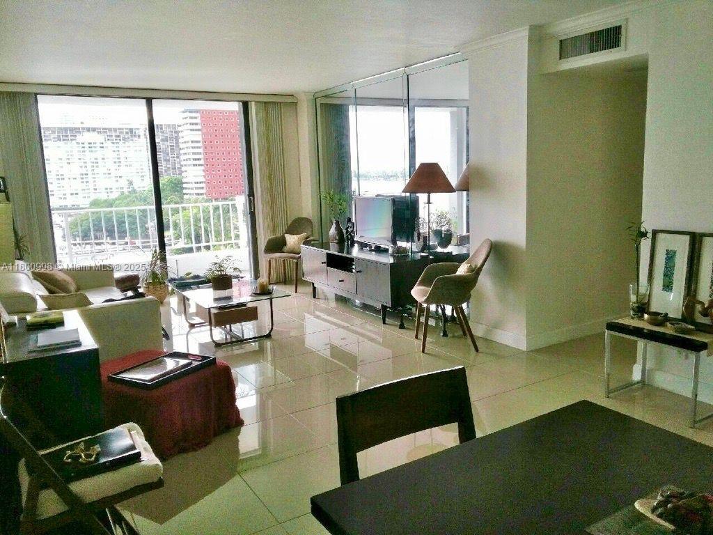 200 SE 15th Rd #9B, Miami, Florida image 16
