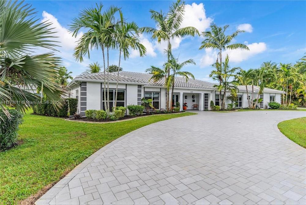 5207 White Oak Ln, Tamarac, Florida image 6