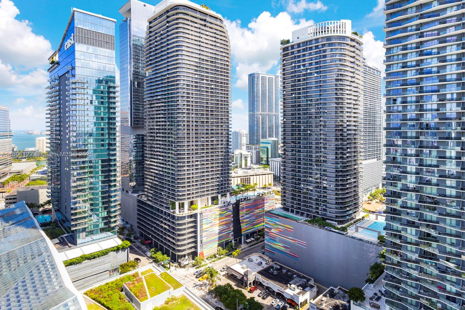 88 SW 7th St #2707, Miami FL 33130